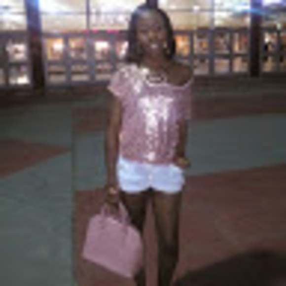 Meet your Posher, Renee - Picture 1 of 1